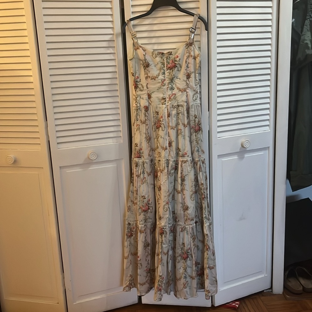 Kitten D’amore. Designed in Australia. AU Size 6 - Picture 7 of 12